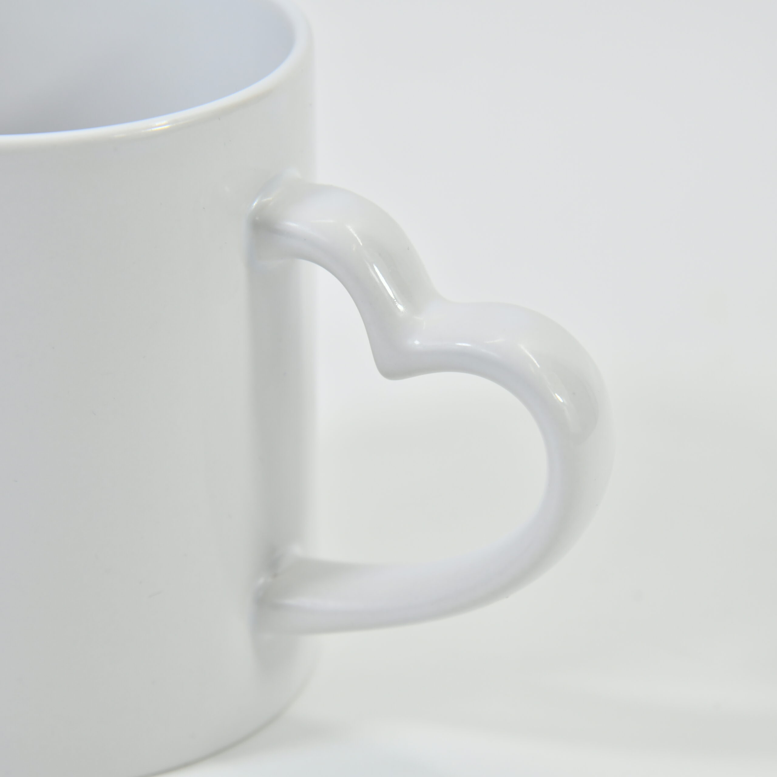 DIY Sublimation 11oz Coffee Mug With Heart Handle Ceramic 320ml White  Ceramics Cup Es Colorful Inner Coating Special Water Pottery FY4652 From  Wholesalefactory, $3.79