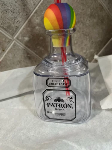 Wholesale Mini 13oz Tequila Liquor Patron Wine Cocktail Plastic Cup with Cork photo review