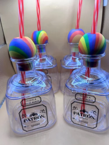 Wholesale Mini 13oz Tequila Liquor Patron Wine Cocktail Plastic Cup with Cork photo review