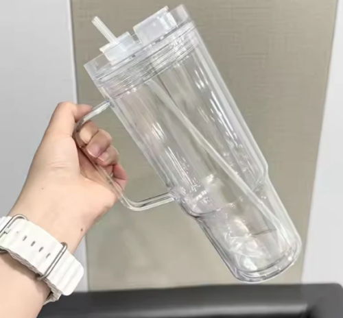 40oz Clear Acrylic Plastic Snow Globe Cups with Colored Lids & Straws 20pcs photo review