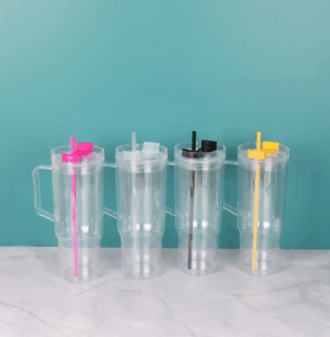 40oz-clear-acrylic-plastic-snow-globe-cups-with-colored-lids-straws-display-2
