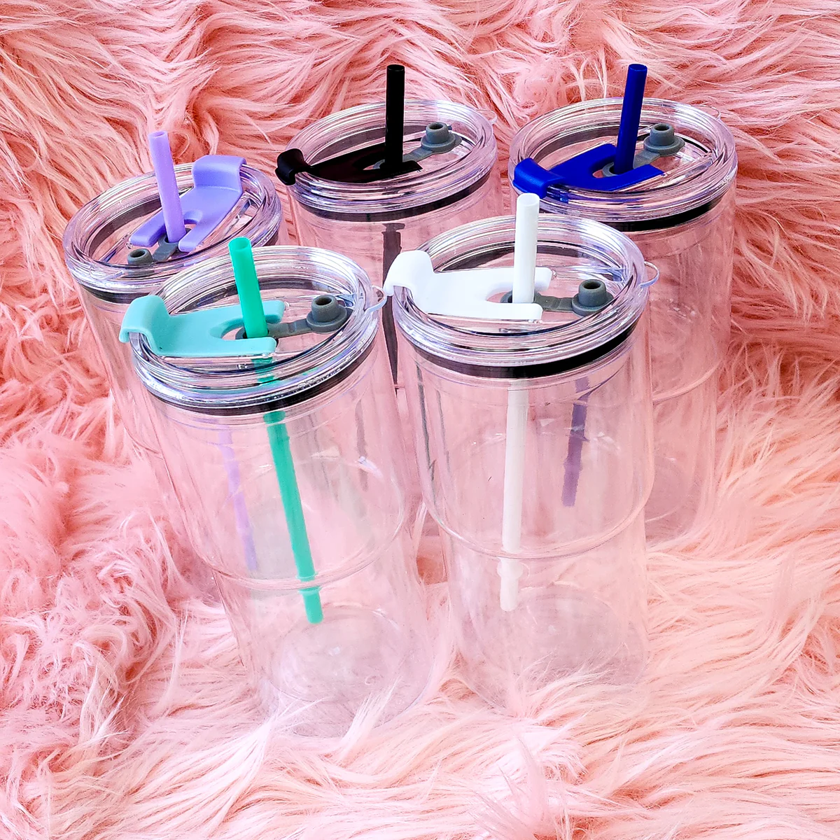 16oz Snow Globe Plastic Tumbler with Colored Lids & Straws 40pcs