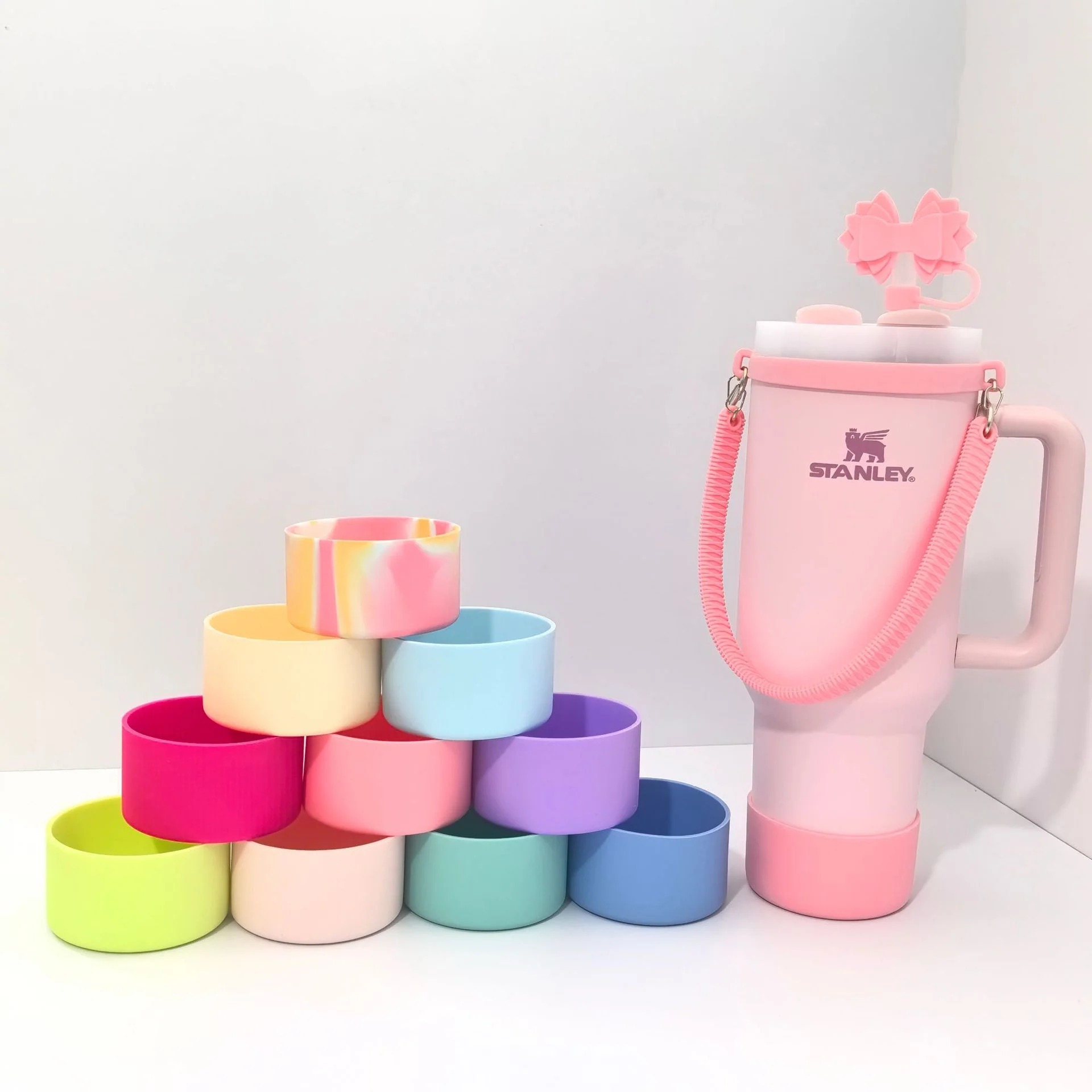 40oz-tumblers-water-bottles-bottom-silicone-sleeve-protective-cover-display-2