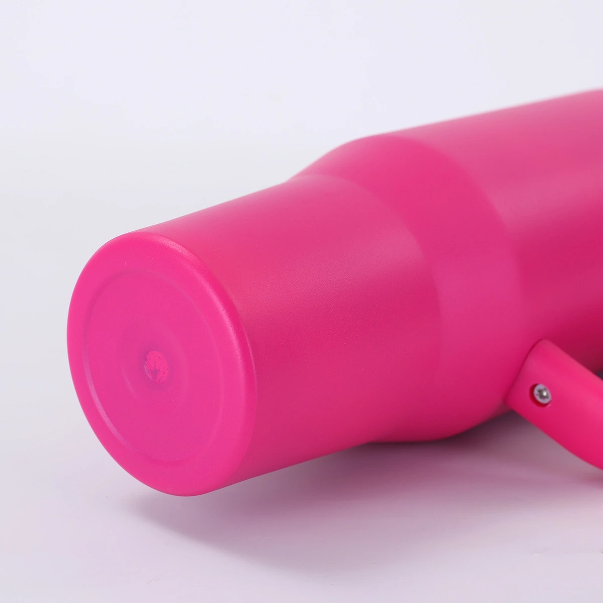 bottom-details-of-40oz-powder-coated-tumblers-with-handle-for-laser-engraving