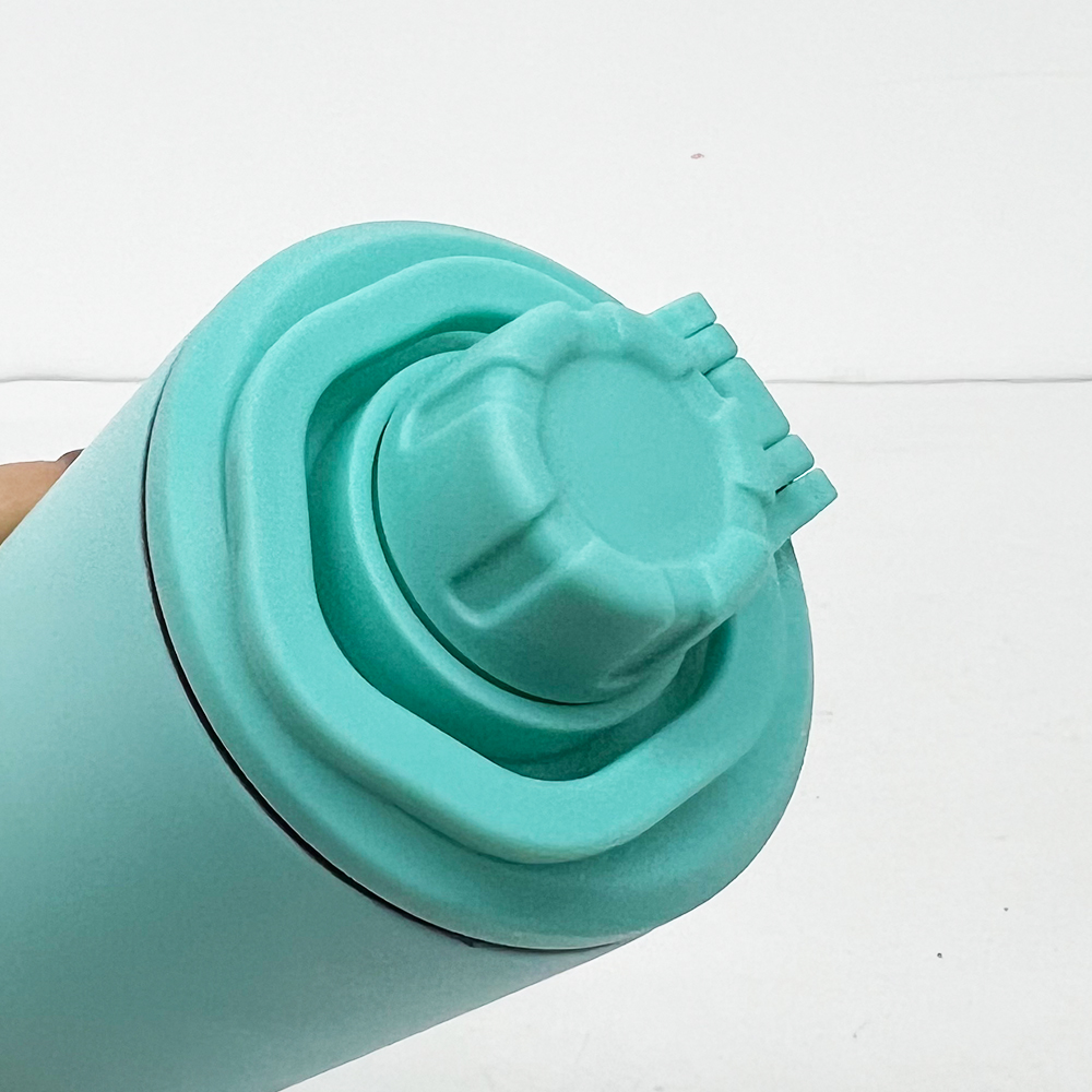 details-of-macaron-colored-20oz-sublimation-sports-water-bottle-with-two-lids