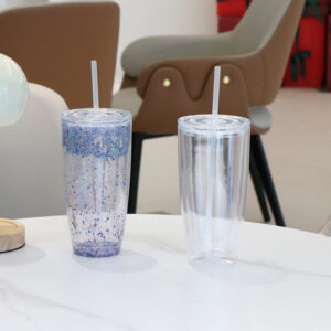 24oz-acrylic-snow-globe-plastic-cups-curved-cup-body-with-flat-lid-real-shots-2