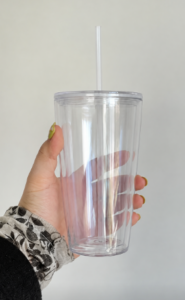 24oz Acrylic Snow Globe Plastic Cups Curved Cup Body with Flat Lid 25pcs photo review